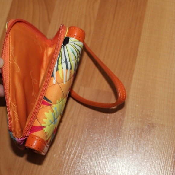 Vera Bradley Fabric Zip around Wristlet Wallet - Picture 4 of 8
